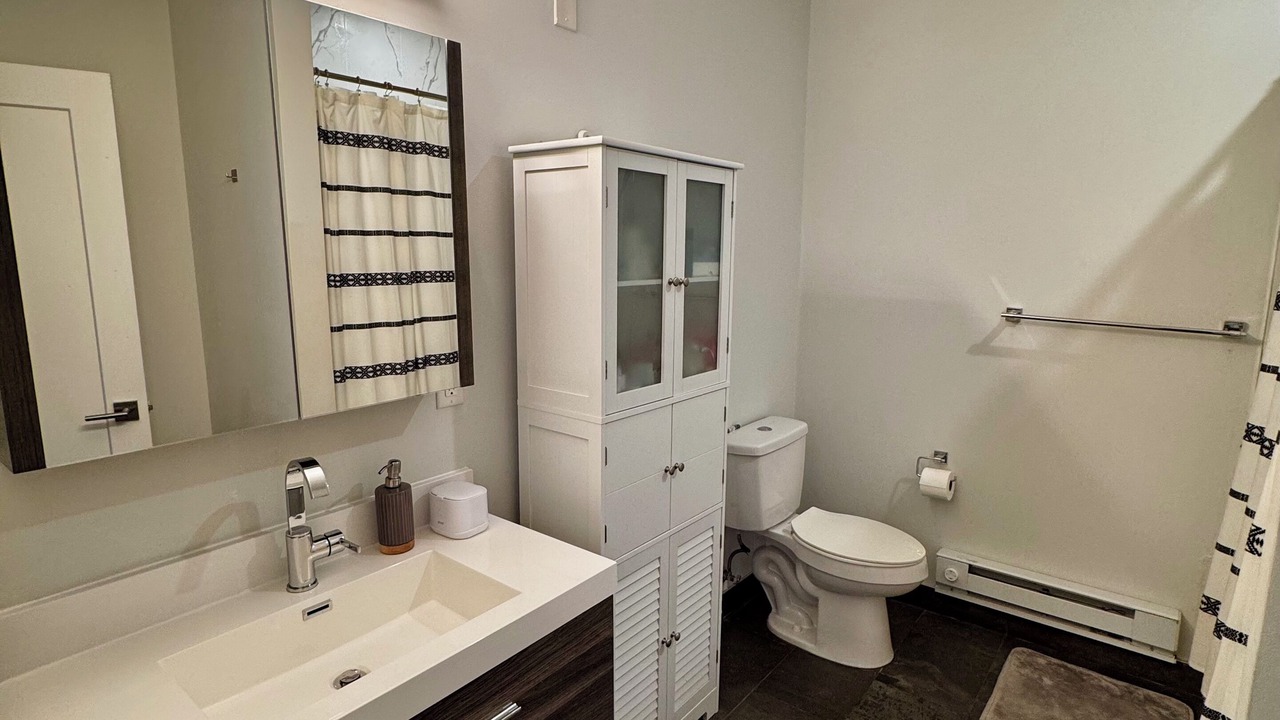 Photo of Bathroom in Guttenberg