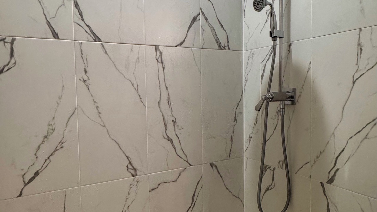 Photo of Bathroom in Guttenberg