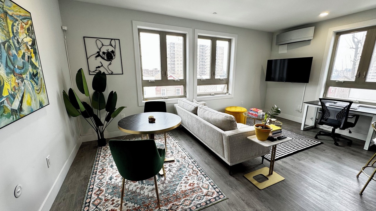Photo of Livingroom in Guttenberg