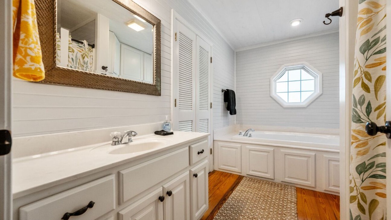 Photo of Bathroom in Morris Chapel