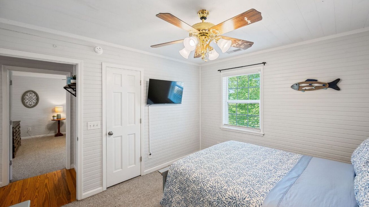 Photo of Bedroom in Morris Chapel