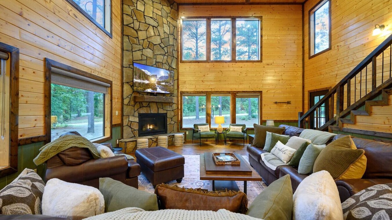 Photo of Livingroom in Broken Bow