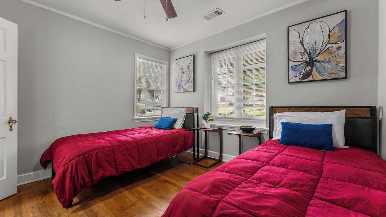 Photo of Bedroom in University District