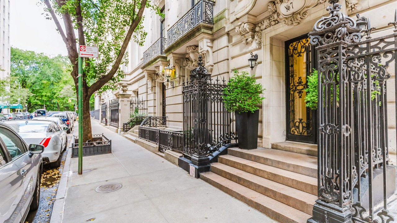 Photo of Outdoor in Uptown