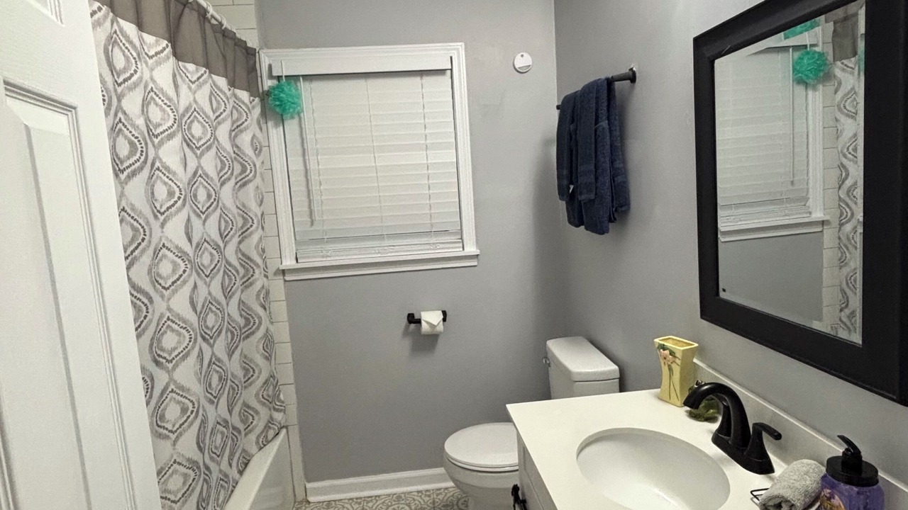 Photo of Bathroom in Brownsville
