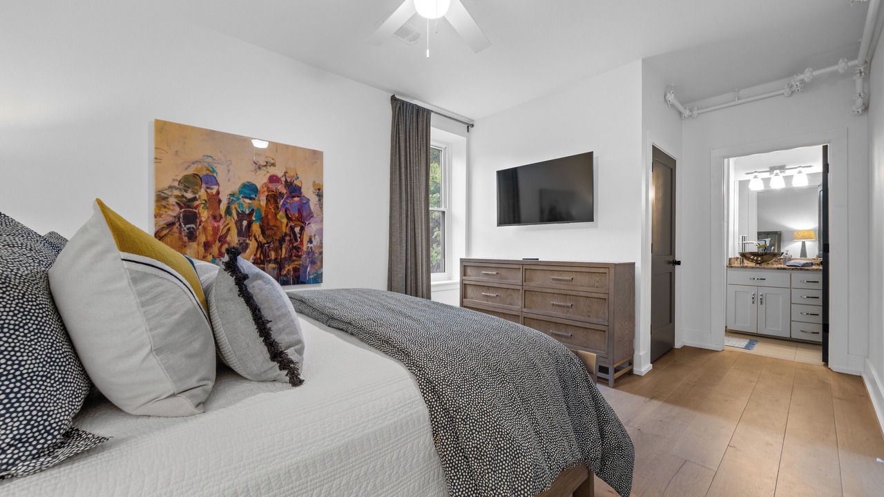 Photo of Bedroom in Hot Springs