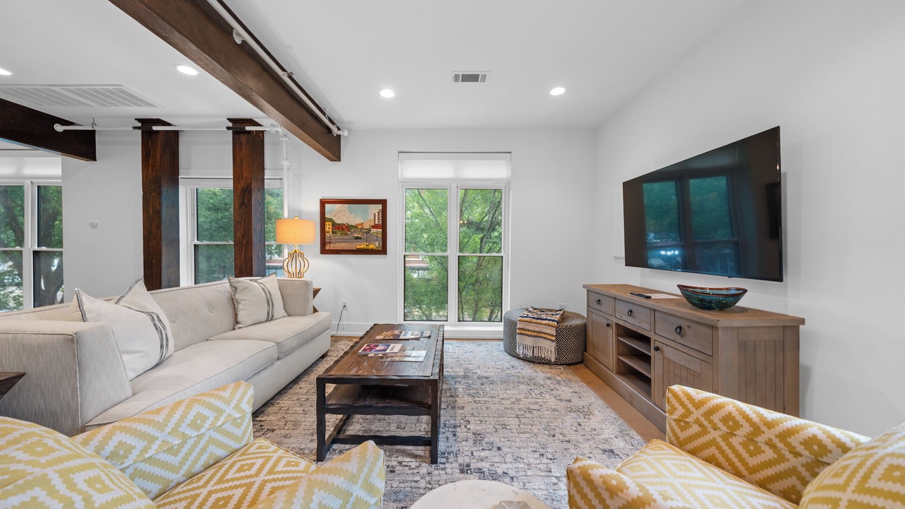 Photo of Livingroom in Hot Springs