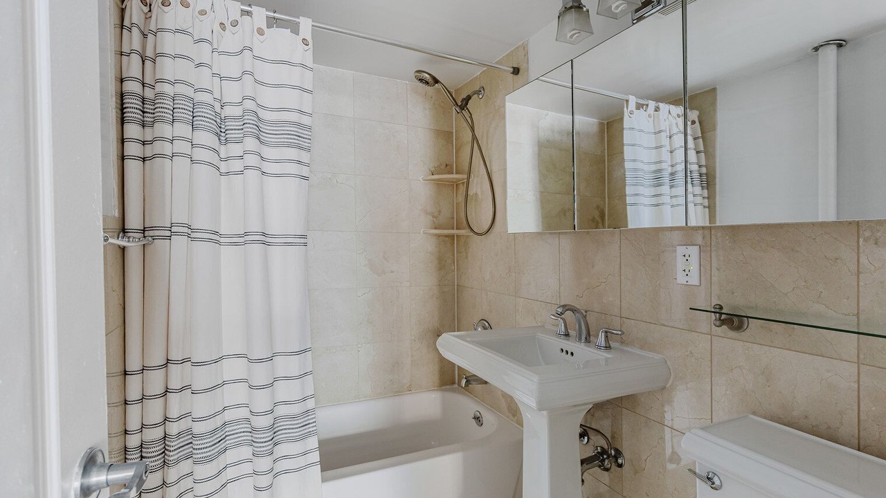 Photo of Bathroom in Uptown