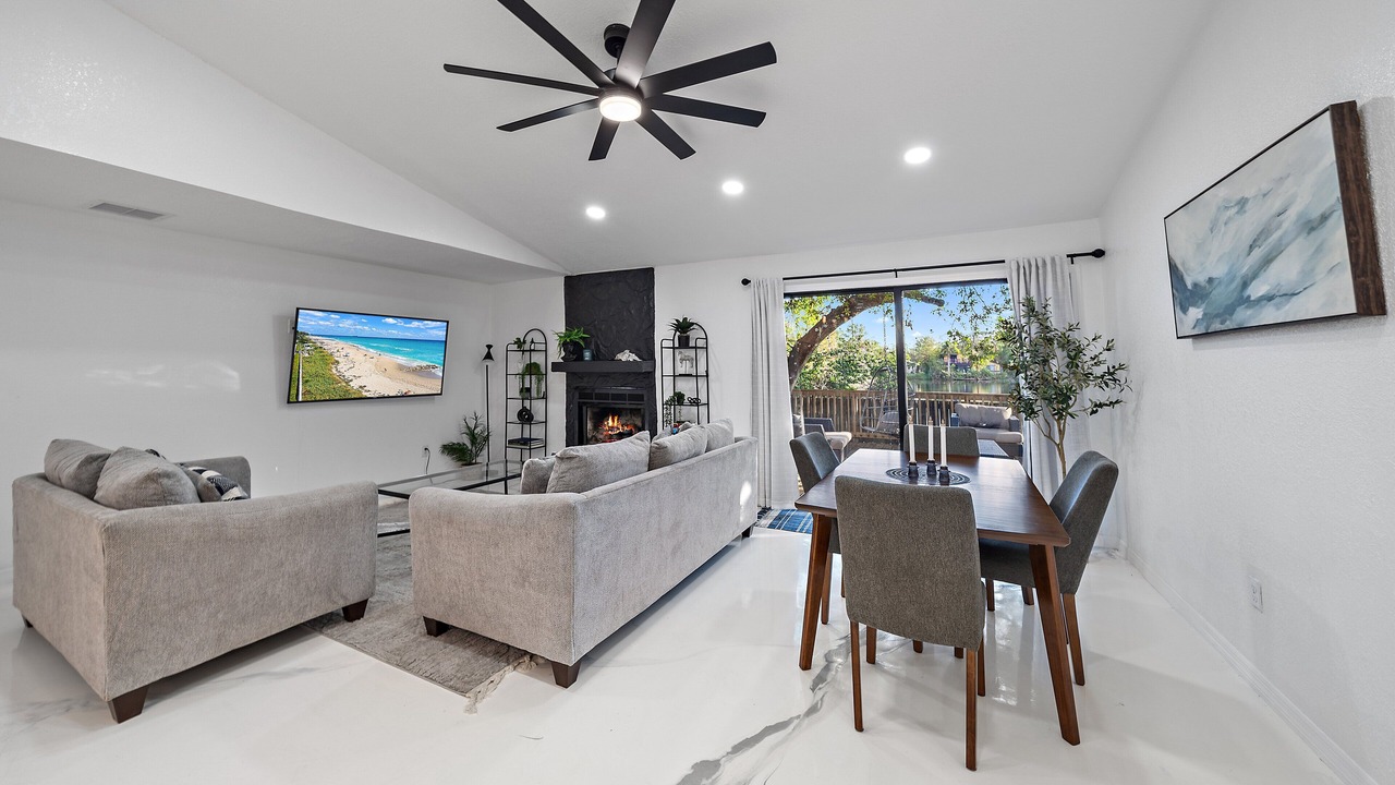 Photo of Bedroom in Flora Villa