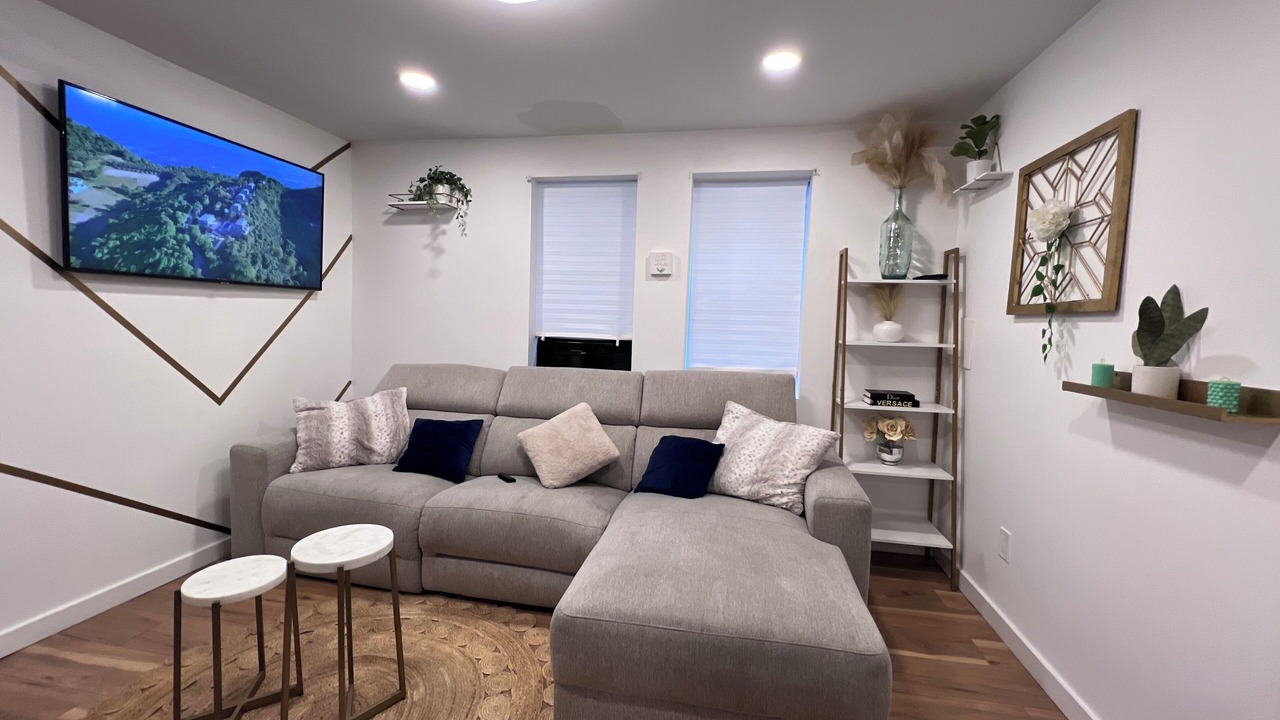 Photo of Livingroom in North Bergen