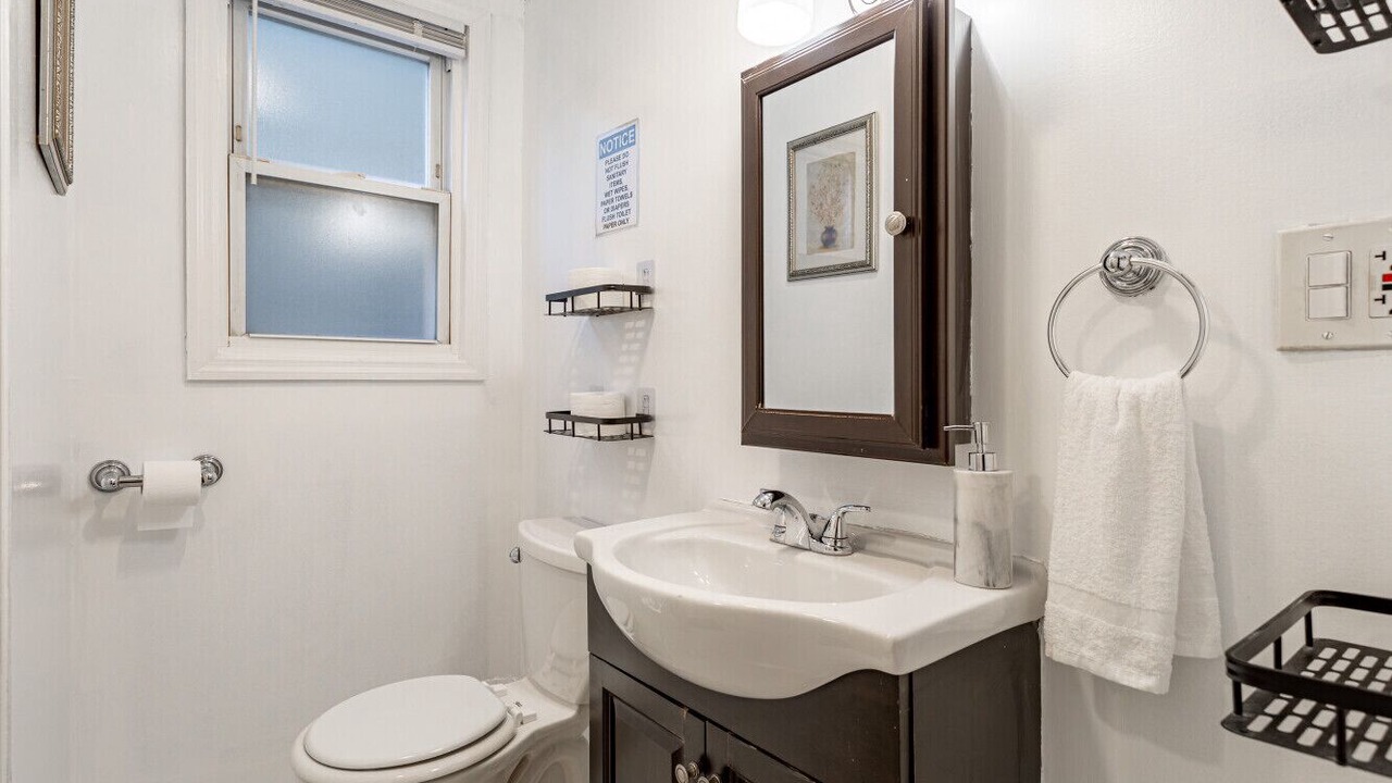 Photo of Bathroom in Constable Hook
