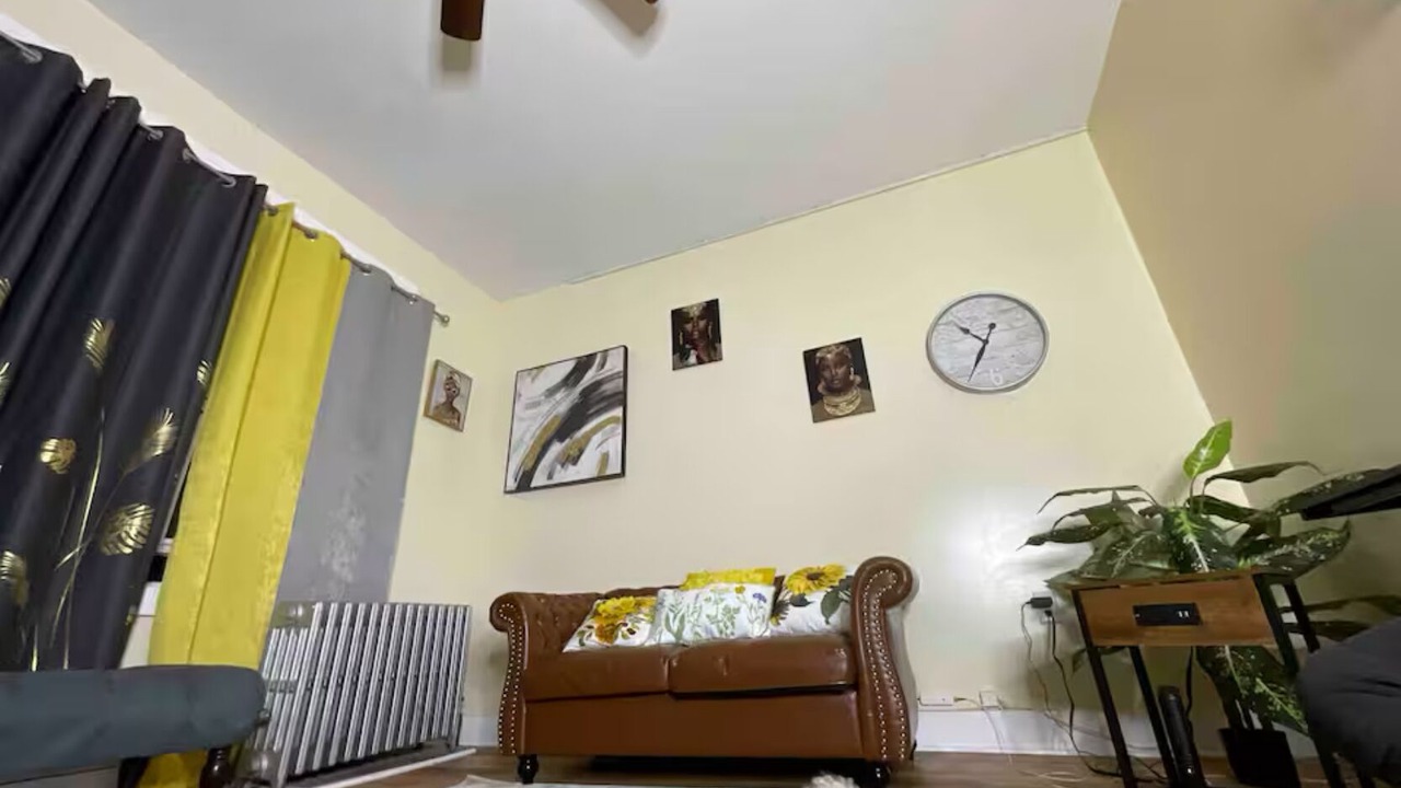 Photo of Livingroom in Weequahic