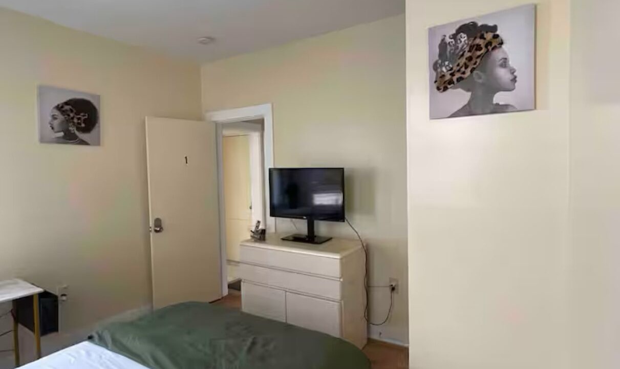 Photo of Bedroom in Weequahic