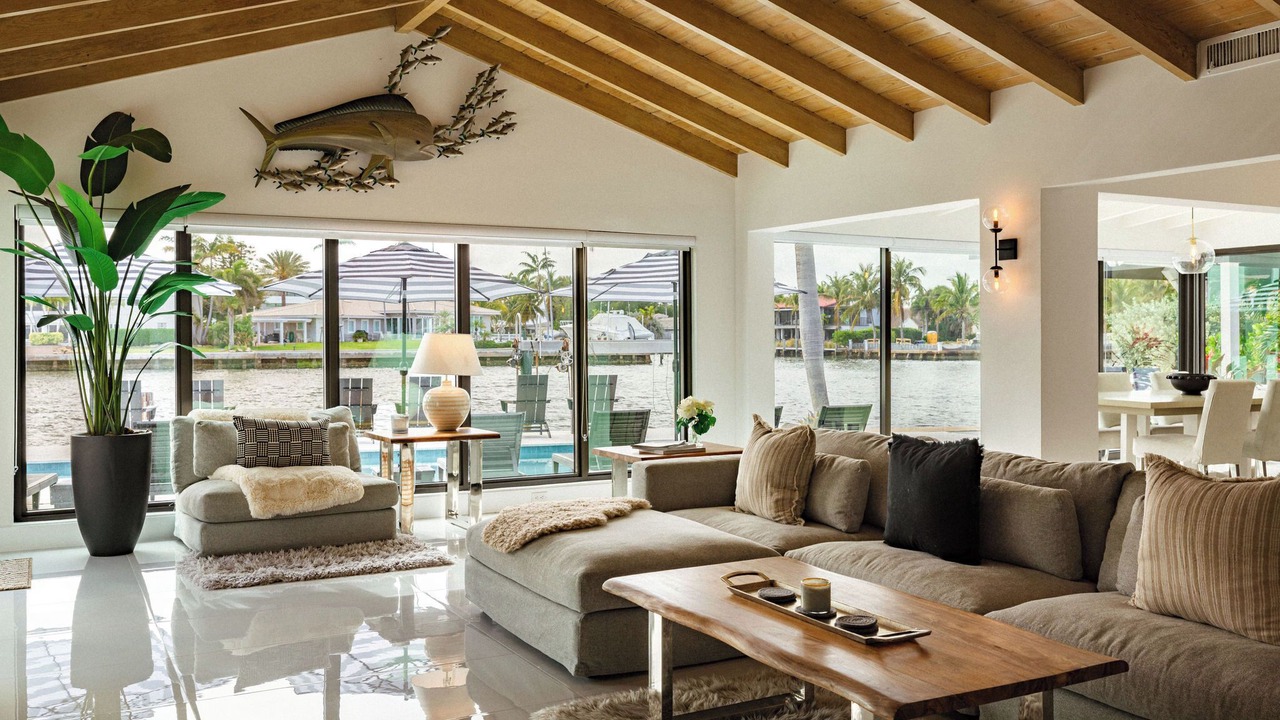 Photo of Livingroom in Dolphin Isles