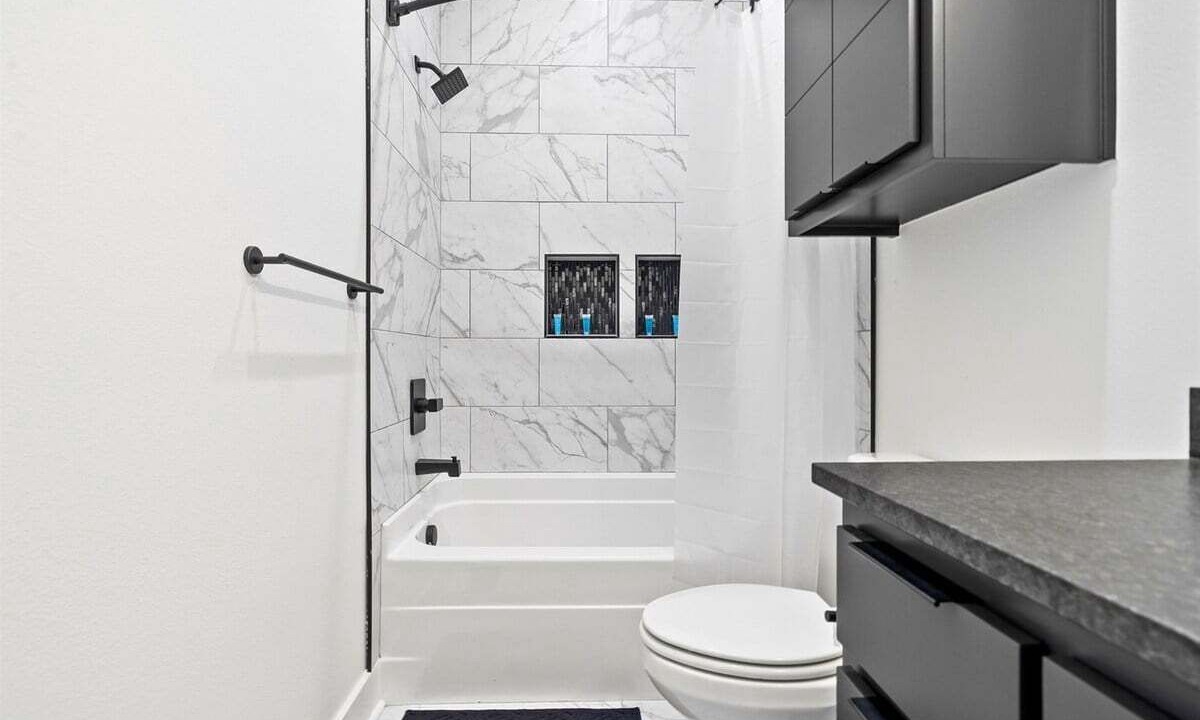Photo of Bathroom in Piney