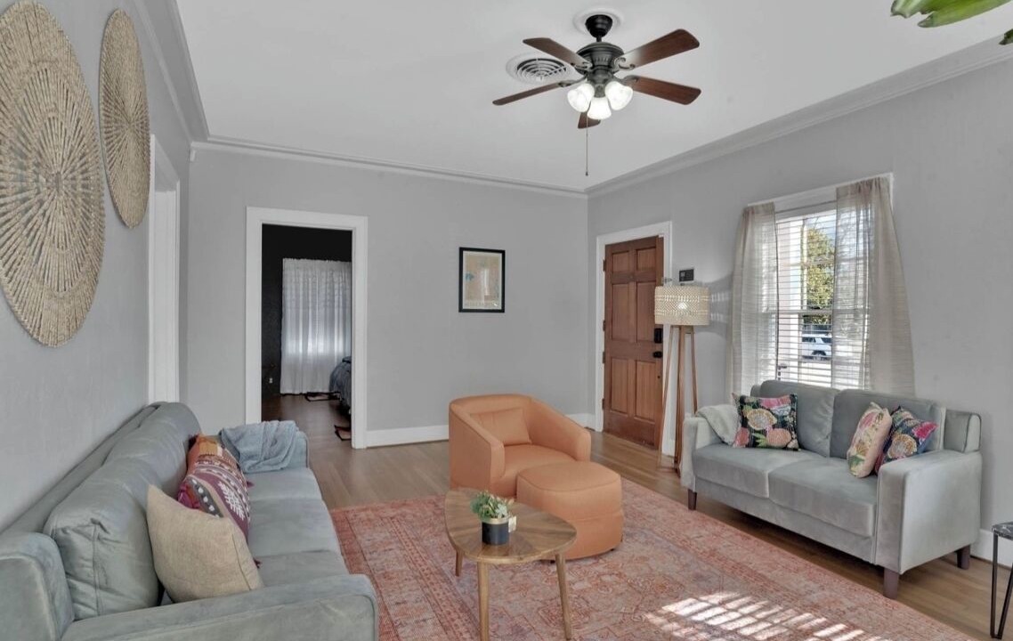 Photo of Livingroom in Broadmoor