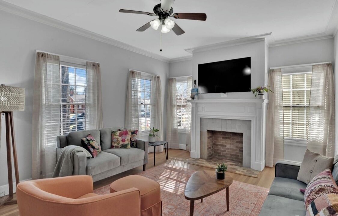 Photo of Livingroom in Broadmoor