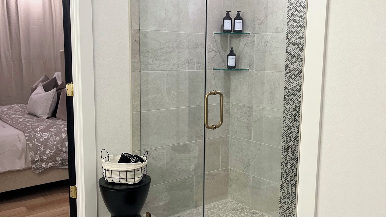 Photo of Bathroom in Barling