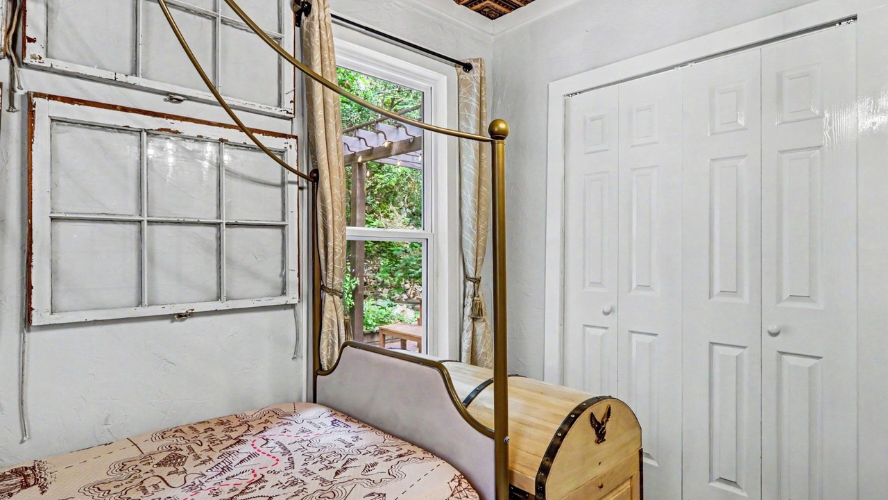 Photo of Bedroom in Hot Springs