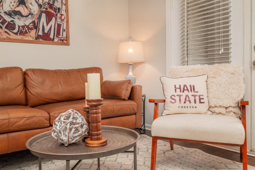 Photo of Livingroom in Starkville