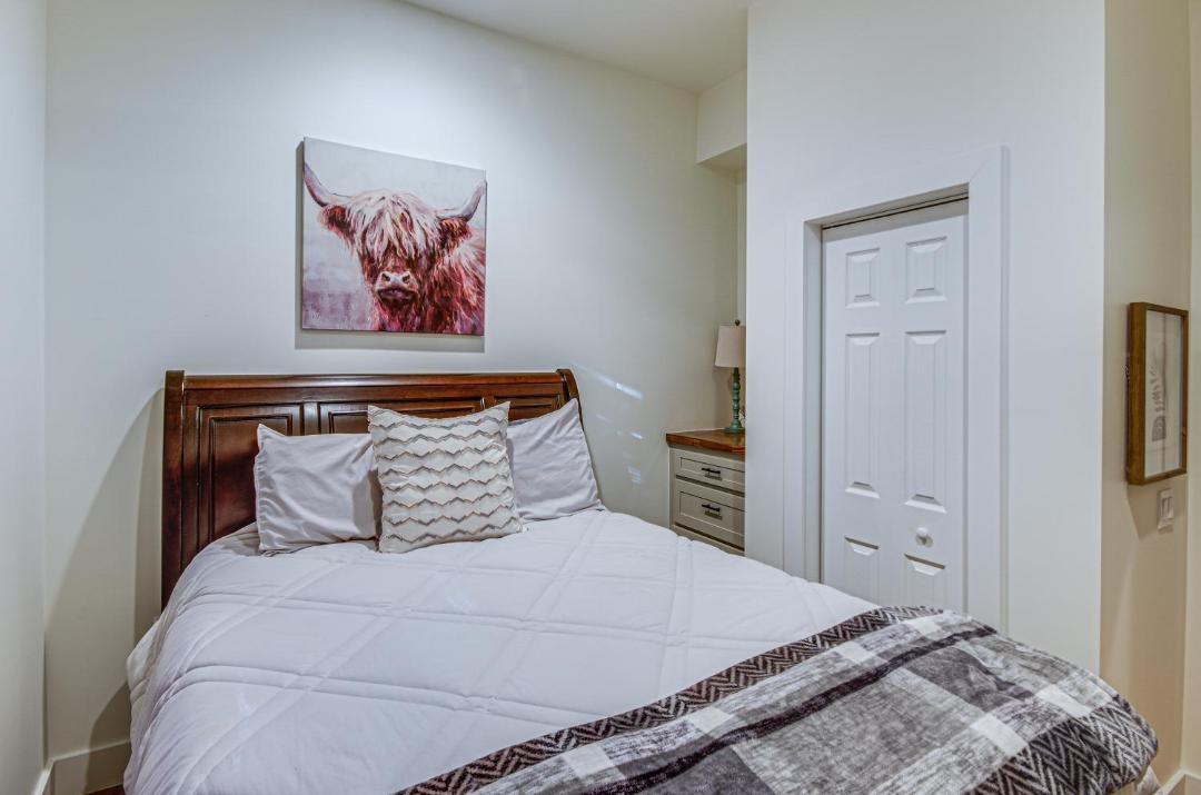 Photo of Bedroom in Tougaloo