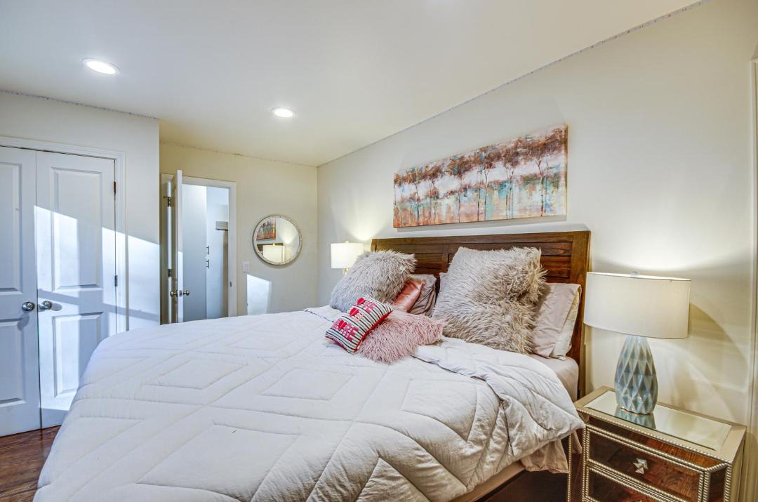 Photo of Bedroom in Tougaloo