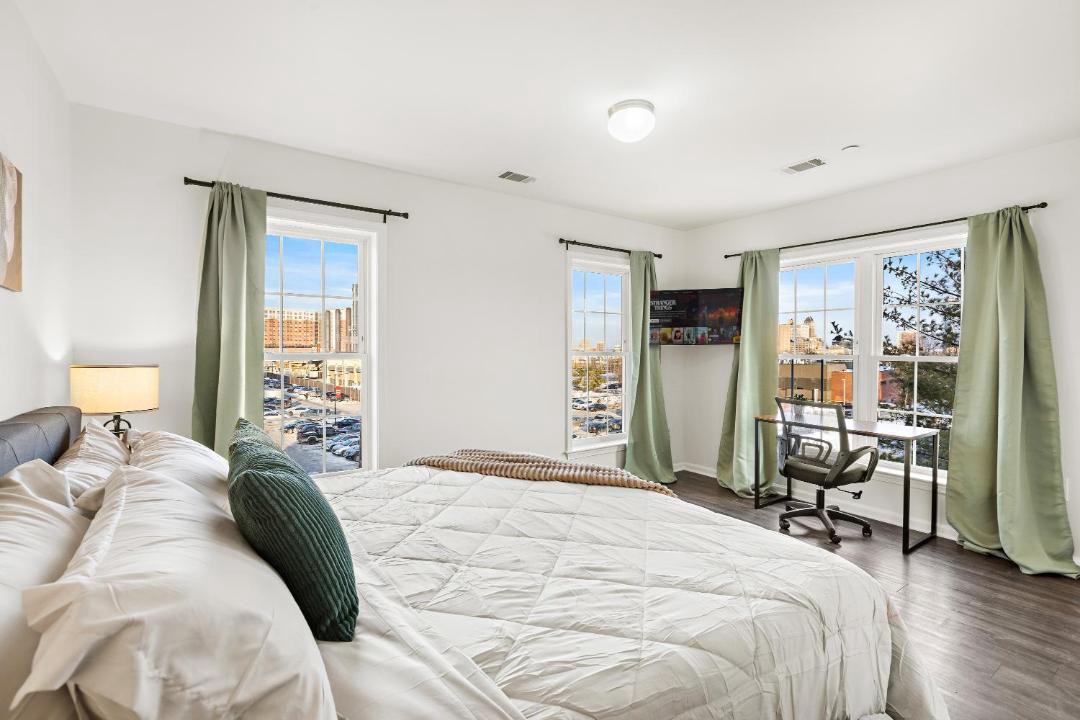 Photo of Bedroom in Newark