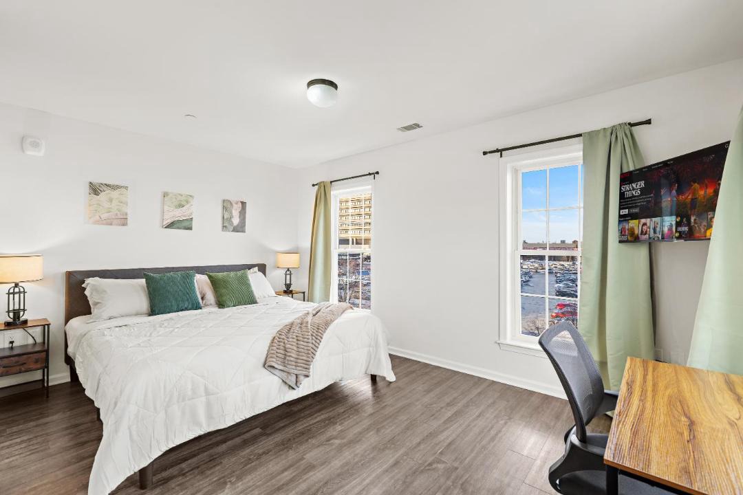 Photo of Bedroom in Newark