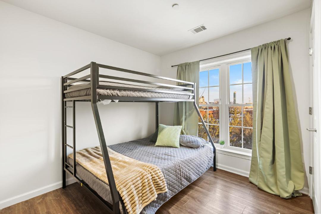 Photo of Bedroom in Newark