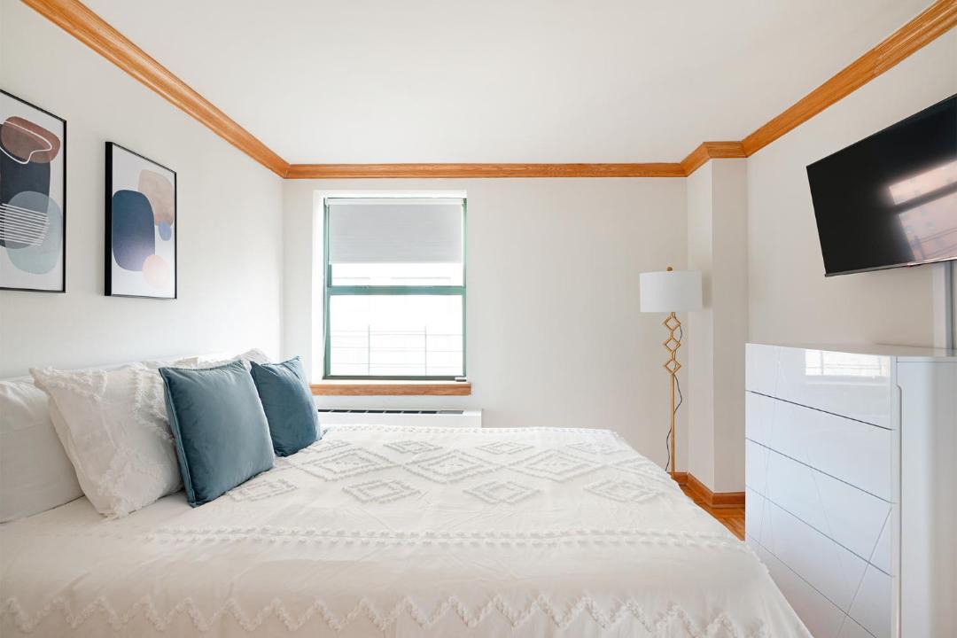 Photo of Bedroom in Lincoln Square