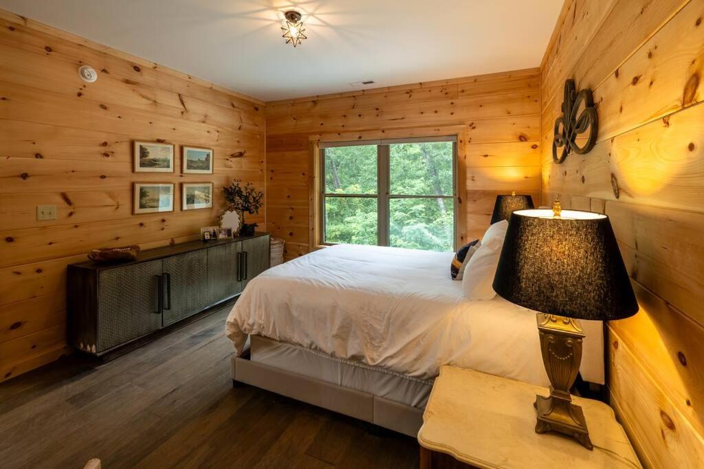 Photo of Bedroom in Sunset Cove