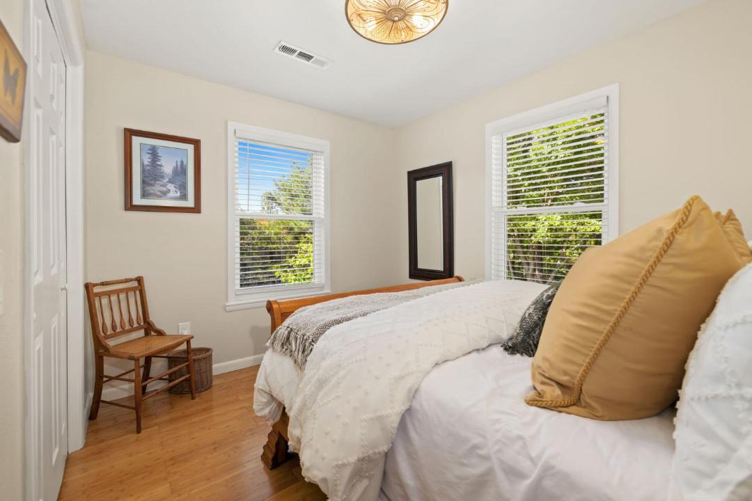 Photo of Bedroom in Winslow