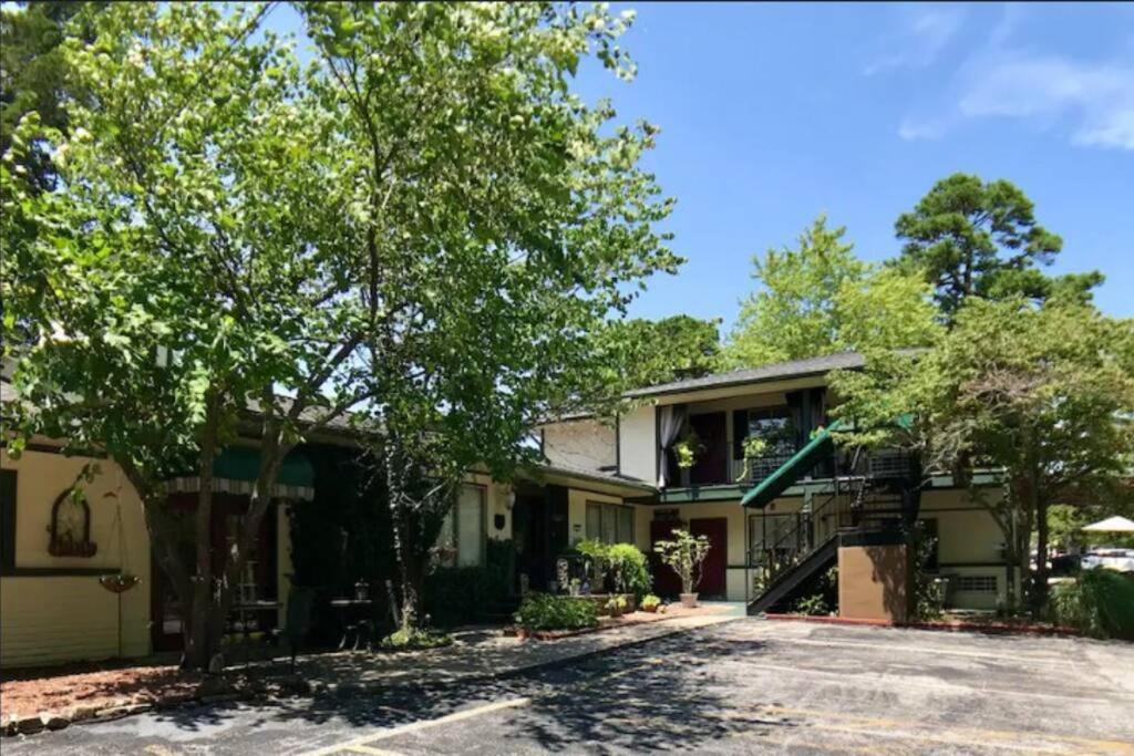Photo of Buildings in Eureka Springs Historic District
