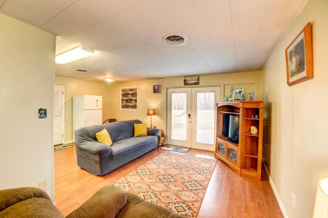 Photo of Livingroom in New Concord