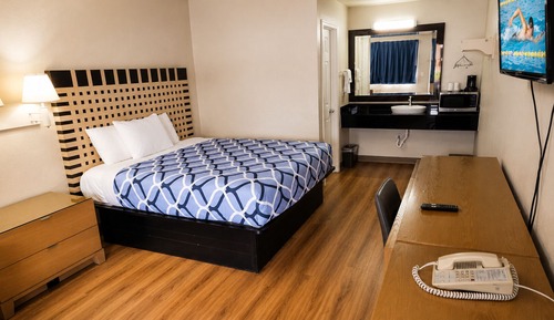 Standard Room, 1 King Bed, Smoking