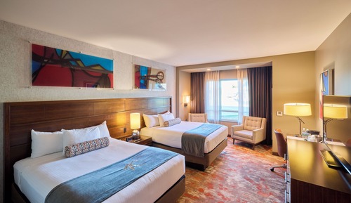 Deluxe Room, 2 Queen Beds, Mobility Accessible, Non Smoking (Hearing Accessible, Tub w Grab Bars)