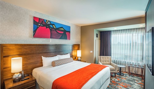 Suite, 1 King Bed, Hearing Accessible, Non Smoking (Angle)