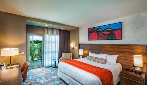 Premium Room, 1 King Bed, Non Smoking (West Tower)