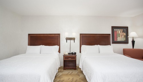 Two queen beds non smoking