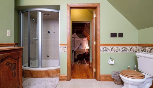 The Hemmingway Suite, Fireplace and Double person Jacuzzi