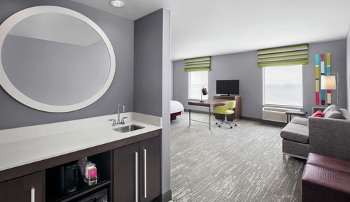 Room, 1 King Bed, Accessible (Mobility & Hearing, Roll-in Shower)
