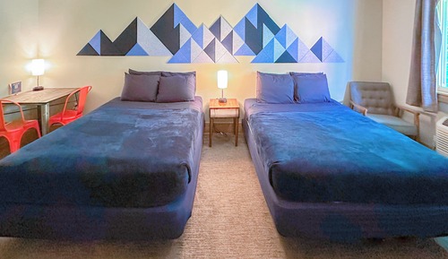 Deluxe Room, 2 Queen Beds, Non Smoking