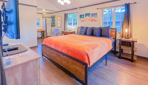 Standard Cabin, 1 Queen Bed, Non Smoking