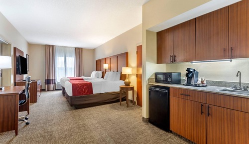 Suite, 2 Queen Beds, Non Smoking