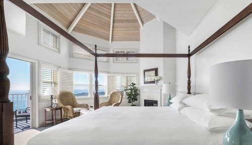 Luxury Tower Room