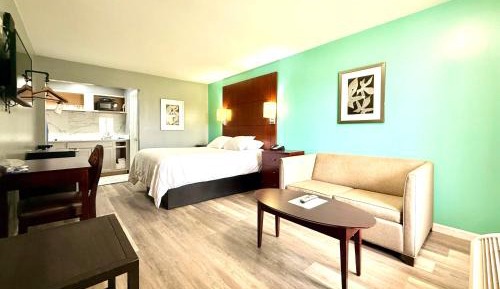 Deluxe King Room