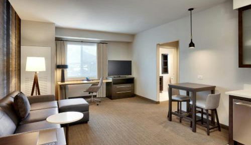 One-Bedroom King Suite with Sofa Bed 