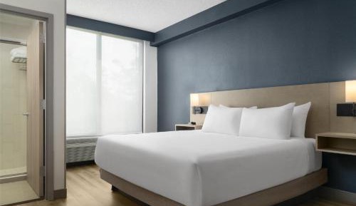 King Room with High Floor and Sofa Bed
