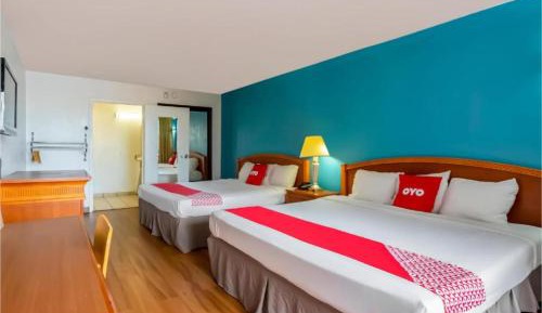 2 Full Bed Accessible
