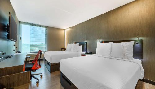 Queen Room with Two Queen Beds - Non-Smoking